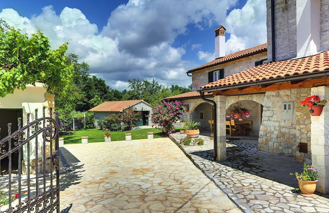 Holiday Home in Rojnici With Private Pool - Foto 39