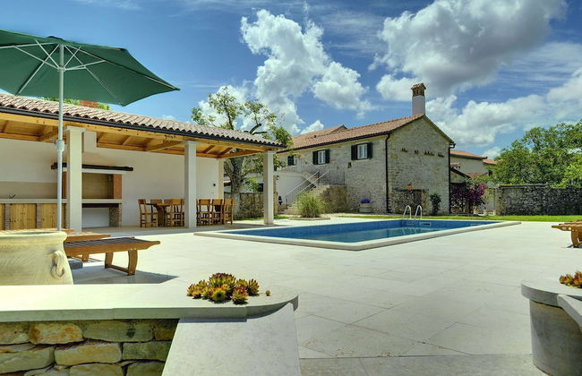 Holiday Home in Rojnici With Private Pool - Foto 40