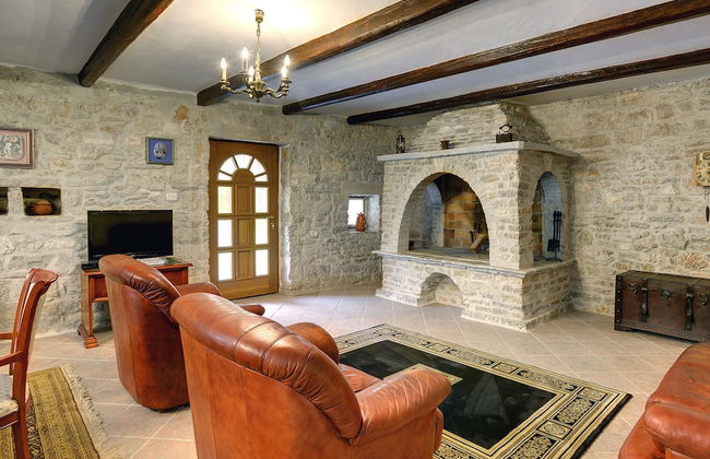 Holiday Home in Rojnici With Private Pool - Foto 13