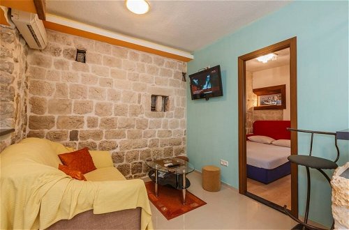Photo 2 - Lovely 1-bed Apartment With Patio in Kastel Stari