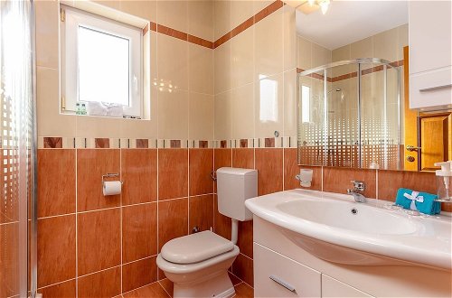 Foto 9 - Comfortable Apartment in Crikvenica Croatia with Hot Tub