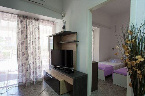 Photo 7 - Attractive Apartment in Malinska near Sea