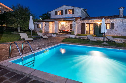 Photo 21 - Elegant Villa in Istria With Outdoor Pool