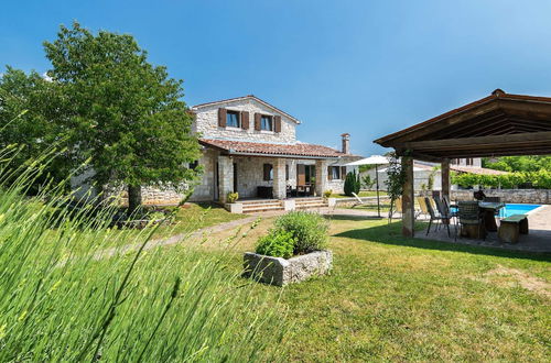 Photo 23 - Elegant Villa in Istria With Outdoor Pool