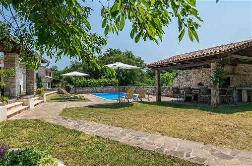 Photo 20 - Elegant Villa in Istria With Outdoor Pool