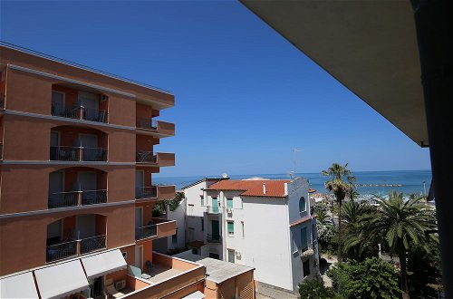 Foto 40 - Apartment 20 Meters From The Sea 7 Beds With Small Sea View