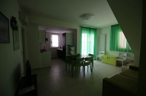 Photo 22 - Apartment 20 Meters From The Sea 7 Beds With Small Sea View