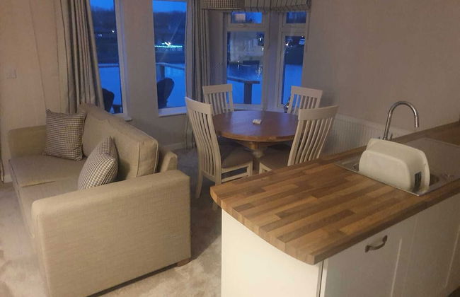 Luxury 2-bed Lodge in Routh, Hottub & Pet Friendly - Foto 13