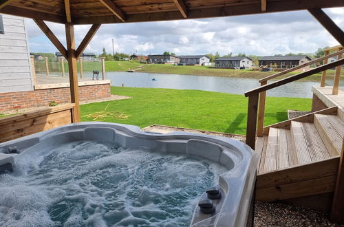 Photo 27 - Remarkable 2-bed Luxury Lodge in Routh With Hottub