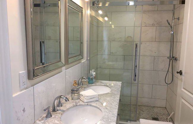Beautiful 4BR Downtown House, Sleeps 10 - Foto 27