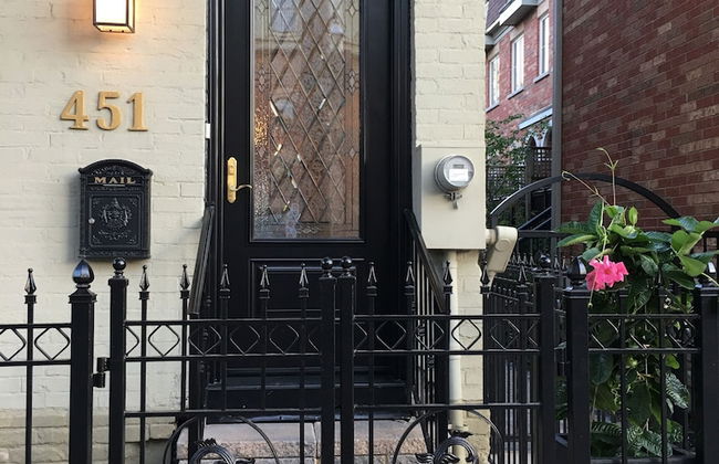 Beautiful 4BR Downtown House, Sleeps 10 - Foto 1