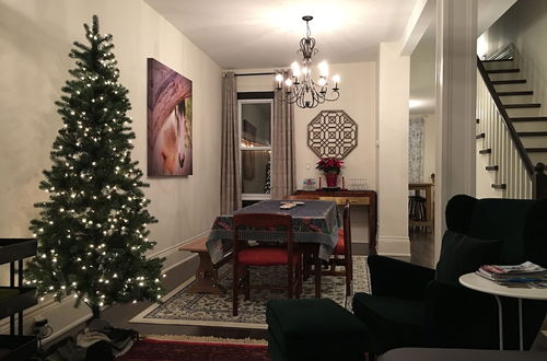 Photo 14 - Beautiful 4BR Downtown House, Sleeps 10