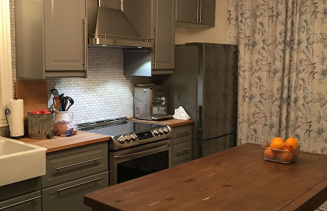 Beautiful 4BR Downtown House, Sleeps 10 - Foto 16