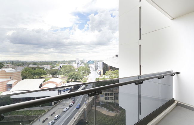 High-End Riverside Home - Foto 21