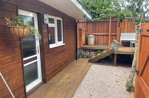 Photo 14 - Charming Chalet in Stoke Fleming - Sleep 3