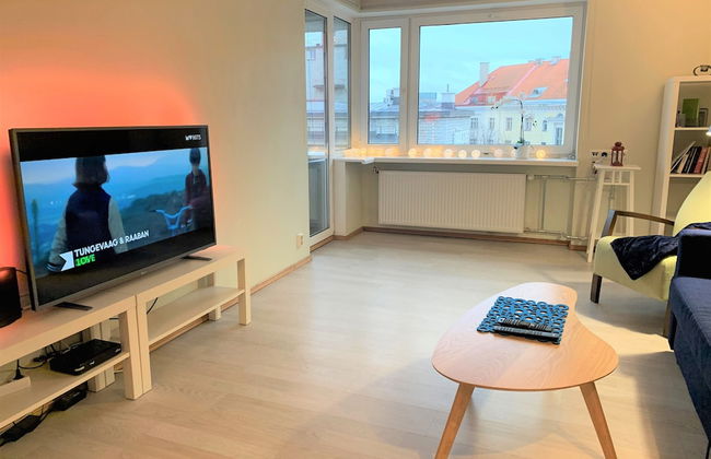 City Center Raua Apartment with Balcony - Photo 7