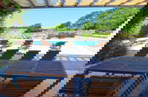Foto 45 - Majestic Rustical Kanfanar Villa With Pool