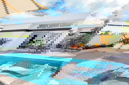 Photo 20 - New Seaside Vacation Villa With Hotel Amenities v9
