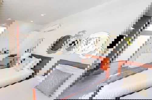 Foto 5 - Oceanside Vacation Villa With Hotel Amenities v10