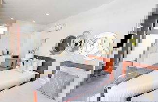 Photo 3 - New Seaside Vacation Villa With Hotel Amenities v9