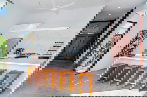 Photo 6 - New Seaside Vacation Villa With Hotel Amenities v9