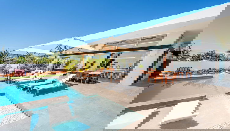 Photo 1 - New Seaside Vacation Villa With Hotel Amenities v9
