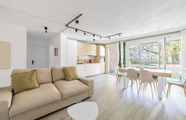 Comfort and Serenity With A/c, Parking and Balcony - Foto 12