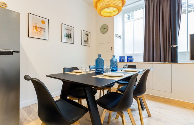 Elegant Apartment - 2bd/6p - Hotel de Ville - Foto 12
