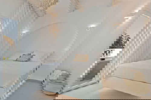 Photo 7 - Enilion Luxury Suites