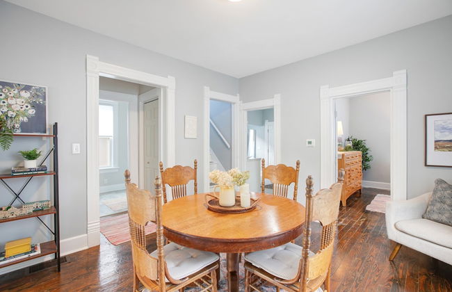 3 Bedroom 2 Bath Home Near Notre Dame 123nd - Photo 7