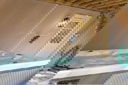 Photo 2 - Stephen Way by Avantstay Hot Tub + Game Room Albrightsville
