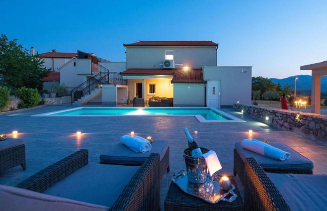 Charming Villa Peso - Foto 1