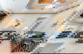 Photo 1 - 5-bedroom With 6 Beds for Social Gathering