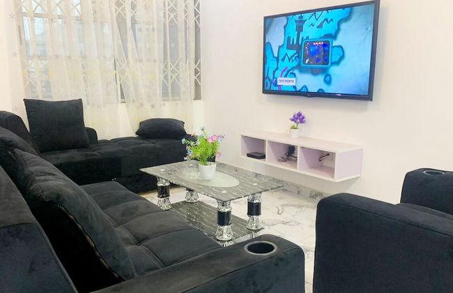 Tropical Oasis in Accra - 2 Bedroom Apartment - Photo 22
