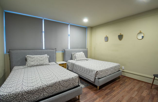 Polanco Apartment - Elevator, Parking- Sleeps 10 - Photo 2
