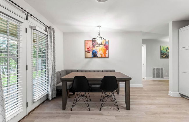 Spacious 4Bed Home in South Atx -Monthly - Photo 17