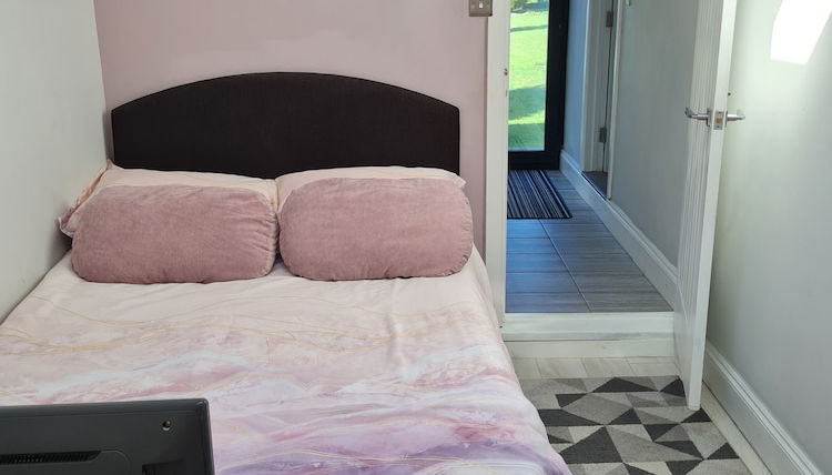Foto 1 - 1 Bedroom Annex - 2 Mins From Train Station