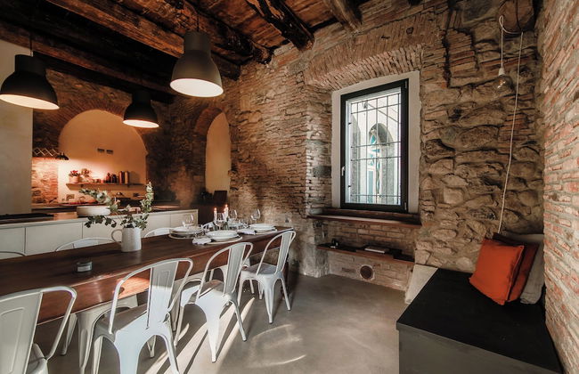 Stone House - Photo 9