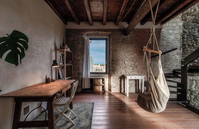 Stone House - Photo 20