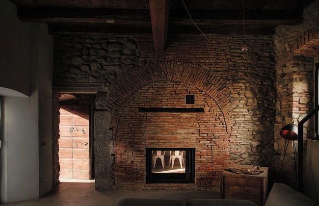 Stone House - Photo 11