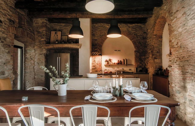 Stone House - Photo 8