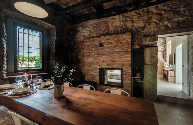 Stone House - Photo 10