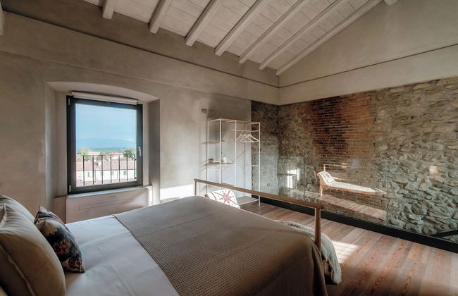 Stone House - Photo 34
