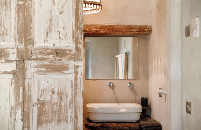 Stone House - Photo 39