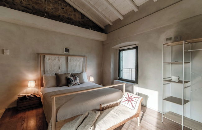 Stone House - Photo 32