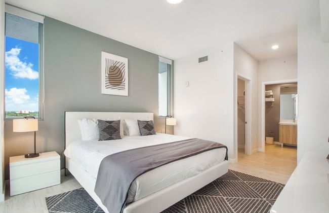 Spacious 2-Bedroom Apartment - Photo 10