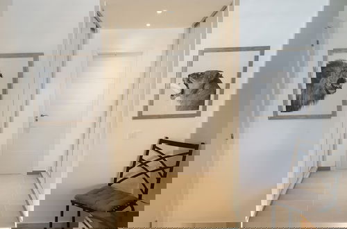 Foto 19 - Luxurious Three Bedroom Duplex Apt Close to Beach