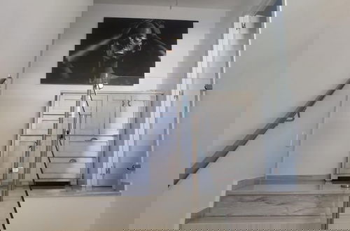 Foto 22 - Luxurious Three Bedroom Duplex Apt Close to Beach