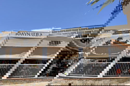 Foto 13 - Luxurious Three Bedroom Duplex Apt Close to Beach