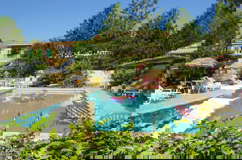 Foto 39 - Holiday Home With Swimming Pool